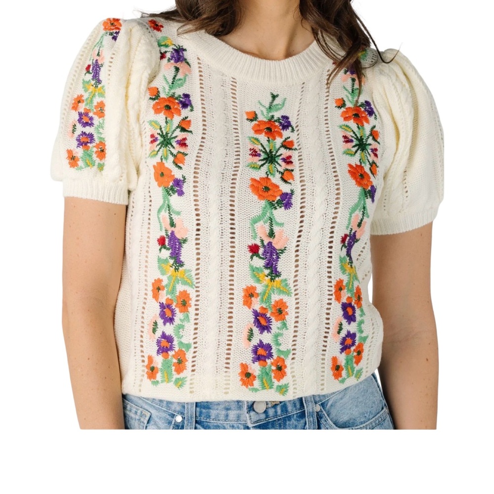Strut & Bolt Cream Floral Short Sleeve Sweater Size S - Picture 2 of 8